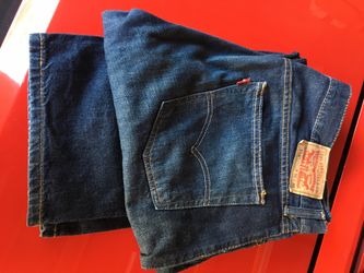 Levi 514 size : w 36 and L:30 . Excellent condition.
