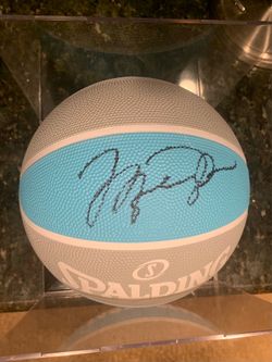 Michael Jordan signed ball Auth#44809