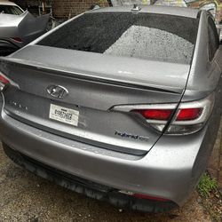 2016 Hyundai sonata hybrid se for parts