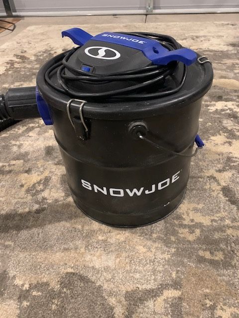 SnowJoe Ash Vacuum