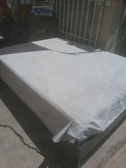 Full size bed - cama Matrimonial