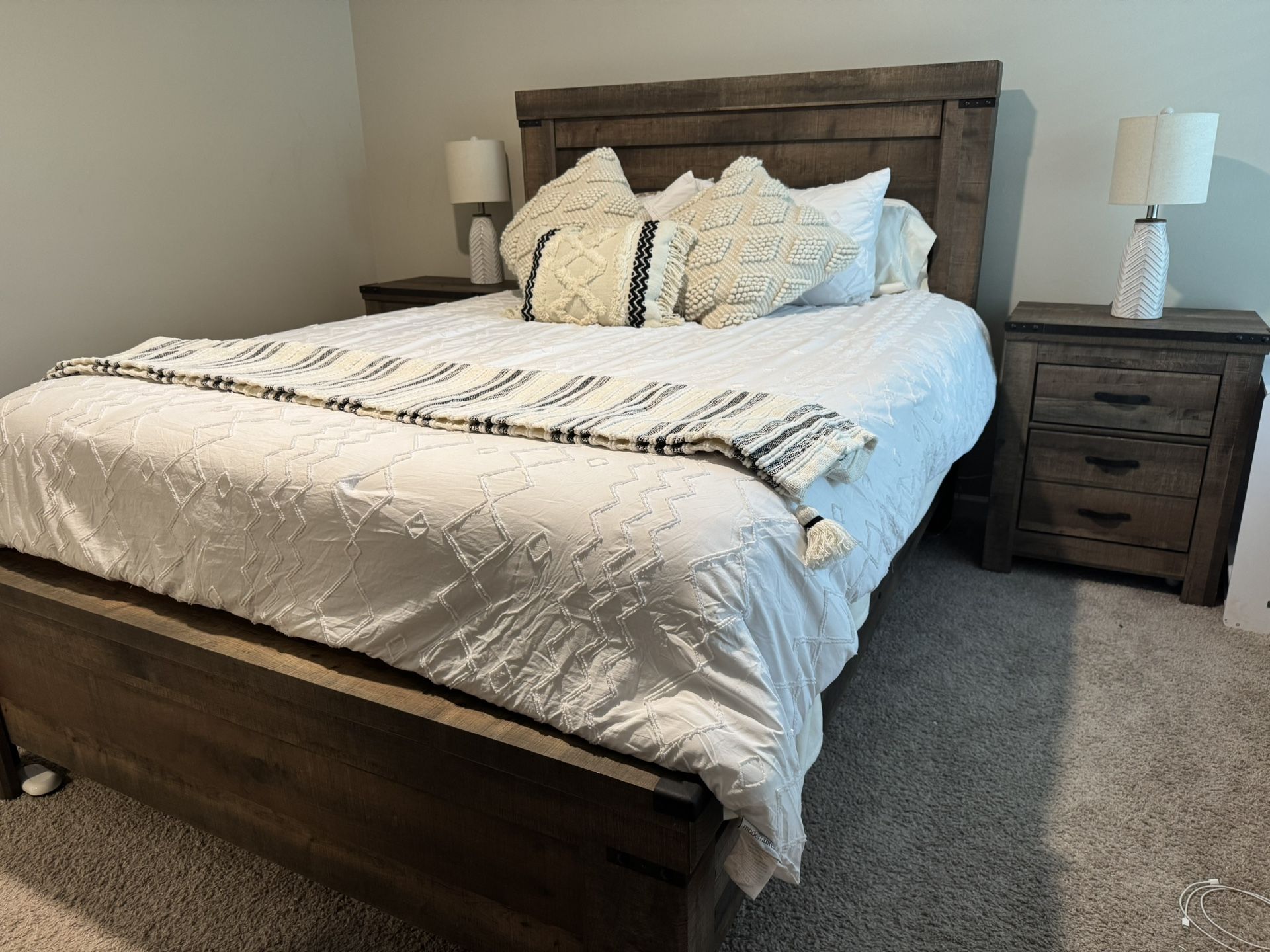 Queen Bedroom Set (Price Drop!)