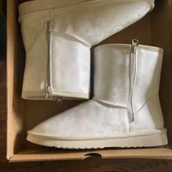 Customized Ugs 