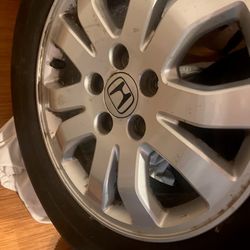4 honda tires with rims 215/65r16