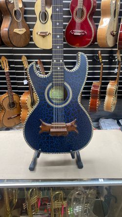 B-grade Bajo Quinto Tigres/camo Blue Azul $500 