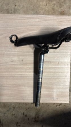 Nishiki Black 29mm Plain Seatpost with Saddle and Seatpost Clamp Universal