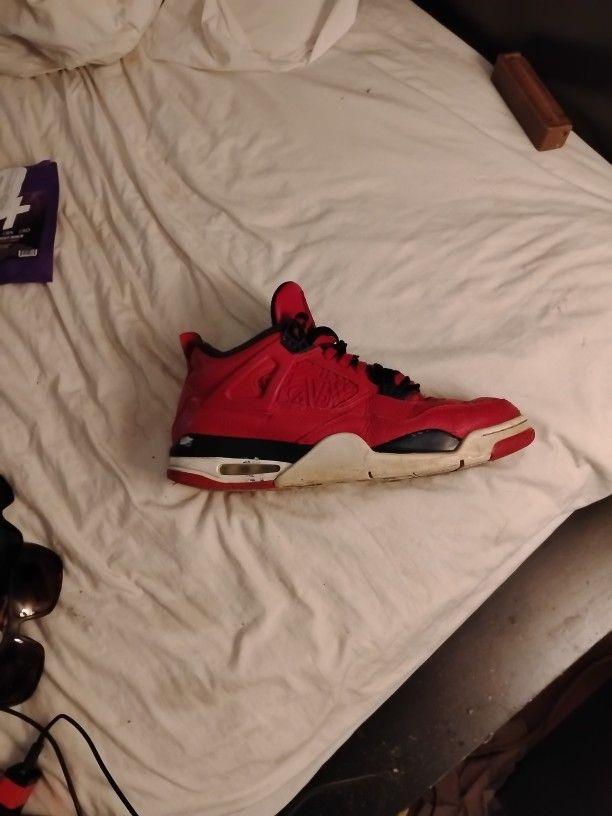 Shoes , Jordans One Pair Retro 4s And Other Pair Of The Camouflage Dub Zeros 150 For Both Or Will Trade For An Electric Scooter