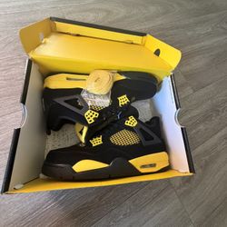 Jordan 4 Retro Thunder