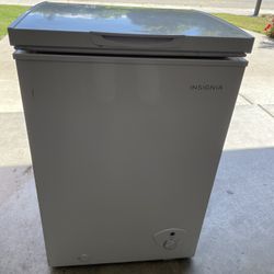 Insignia Freezer