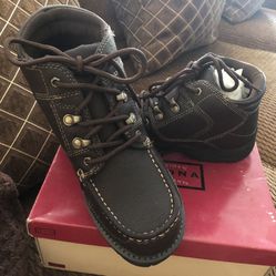 New The Original Arizona Brown boots 6 1/2  