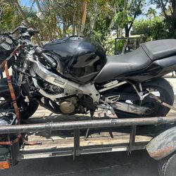 2000 Honda CBR F4 Parts Or Stunt  bike Possible second gear Problem clean title