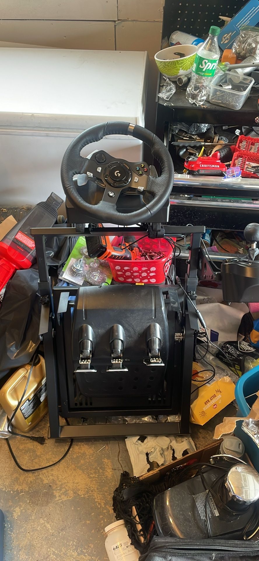 Logitech G920 racing simulator