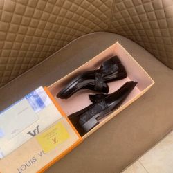 LV Men’s Leather Shoes With Box 2026 New