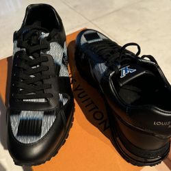 Shoes/Sneaker Louis Vuitton Men 