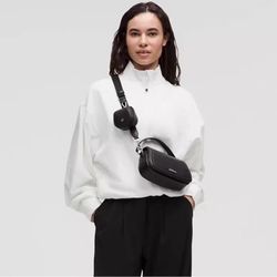 NWT LULULEMON MINI CACTUS BAG