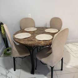 Dining Table And 4 Chairs 