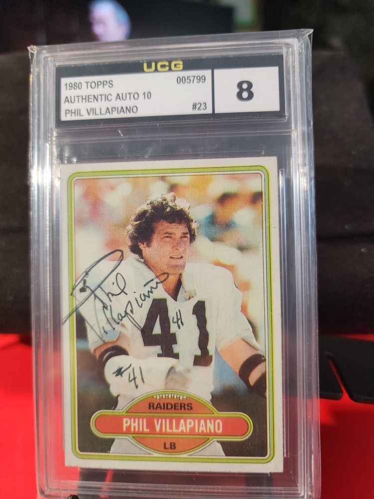 1980 Topps Phil Villapiano #23  Autographed Card Oakland Raiders UCG 10 AUTO 8 OVERALL