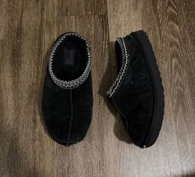 Black Uggs