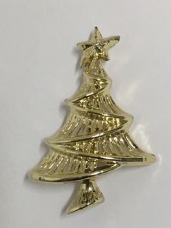Vintage To Now yellow gold tone Christmas 🎄 brooch