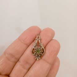 Vintage Sarah Coventry pendant