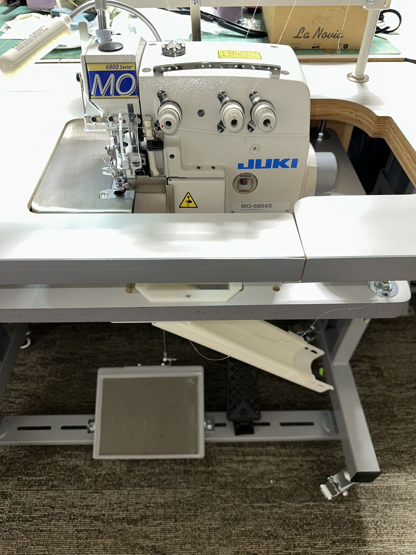 JUKI INDUSTRIAL SEWING MACHINE
