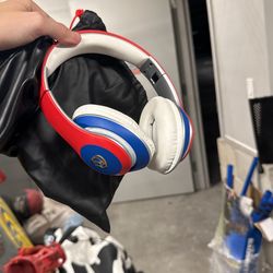 bluetooth headphones with case