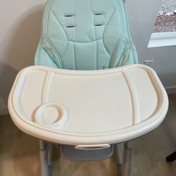 Graco high chair w/ new seat cover