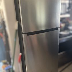 Vissani 18 cu. ft Refrigerator 