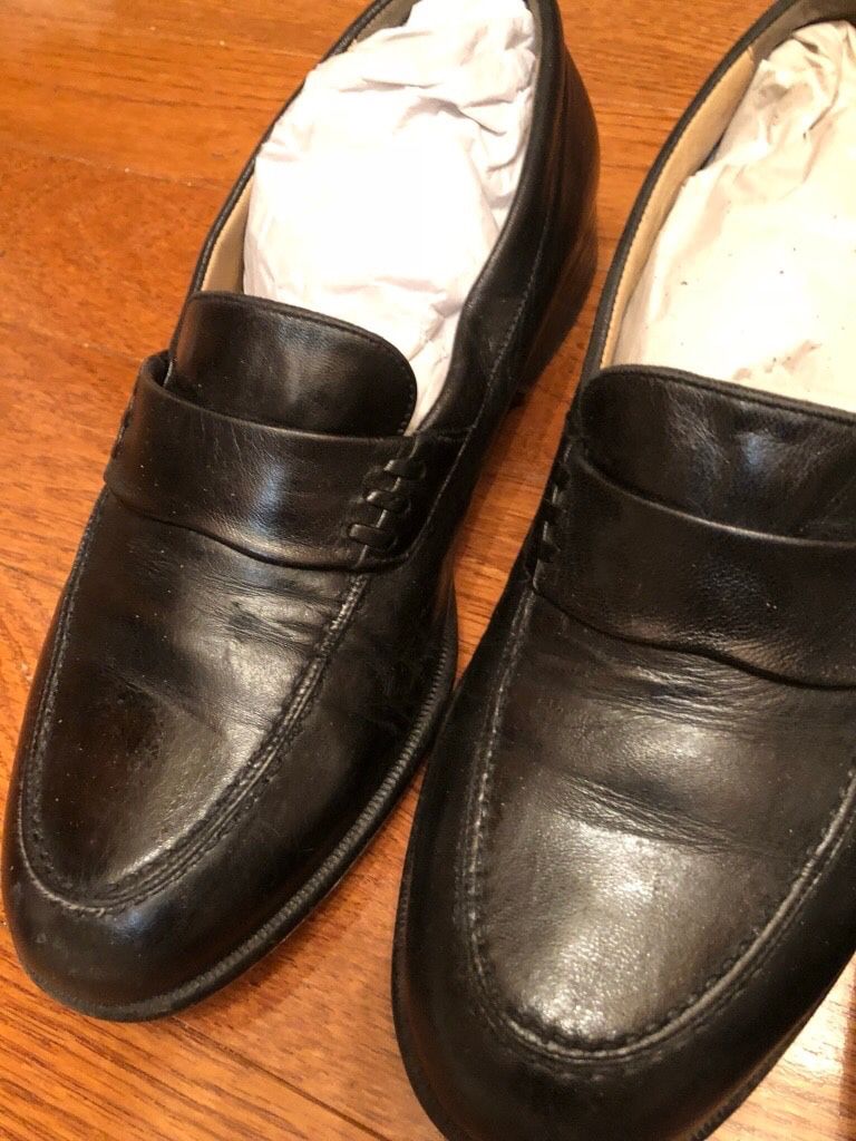 Bally men’s black leather dress shoes