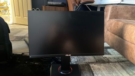 Gaming monitor and keyboard