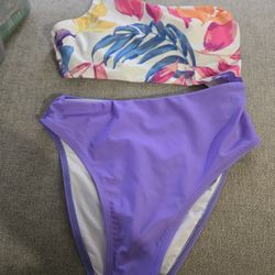 Cupshe Cutout Swim Suit Size Small Nwot