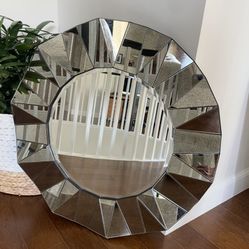 Antique Mirror 32” Round 
