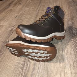 Women’s Hiking Boots