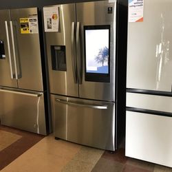 Samsung Large Capacity French Door Refrigerator With Family Hub 📱 Y 