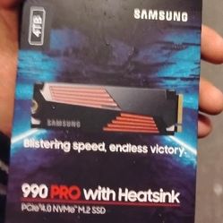 SAMSUNG  990 W/ HEAT SINK 4 TERA BITE 