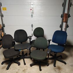 Adjustable Office Chairs 