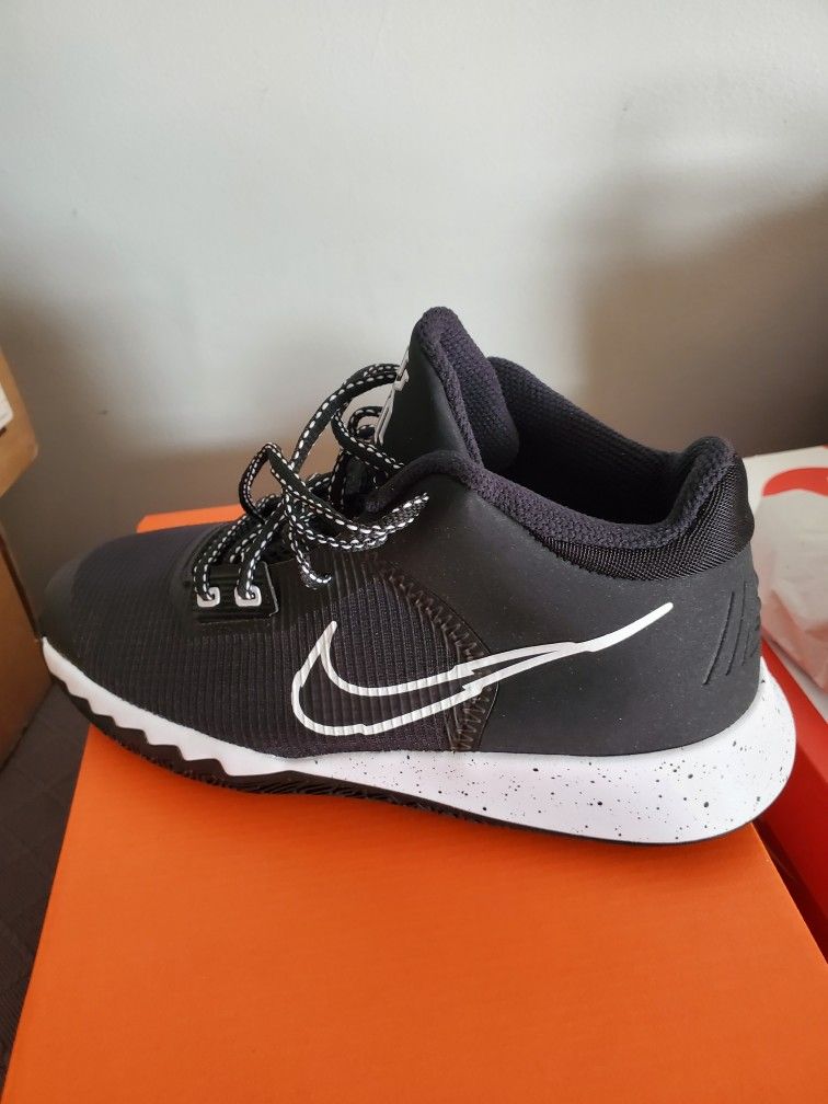 Nike Shoes Size 5.5Y