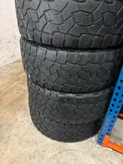 35/12.50/20 Toyo tires