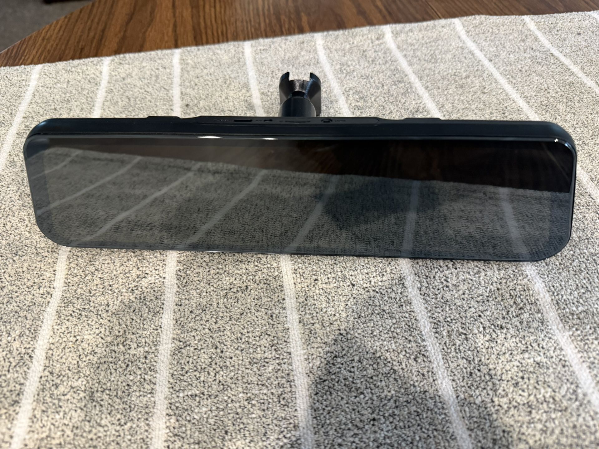 Wolfbox G900 Pro (Mirror Dashcam Only)