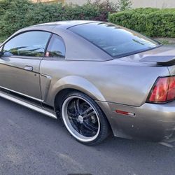 2002 Ford Mustang