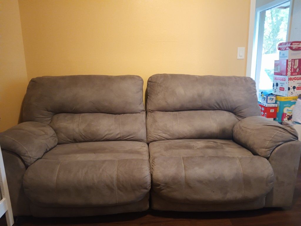 Recliner Couch 