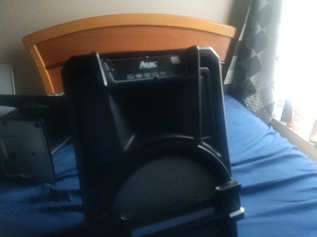 AEk Cyber 8"