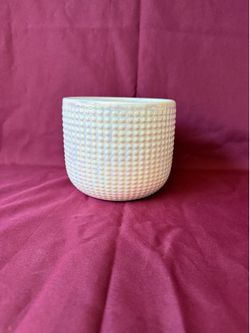 Round White Pearl Iridescent Glazed Finish Ceramic Planter With an All Over Hobnail Texture