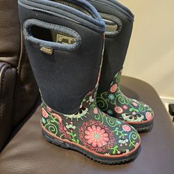 Bogs Winer Boots, Size 12 Toddler 