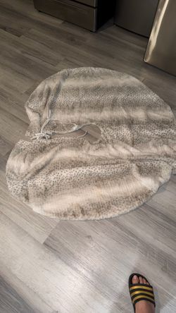 Chic Xmas Tree Skirt 