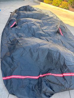 brand new never use medium size Car cover brand new never use medium size