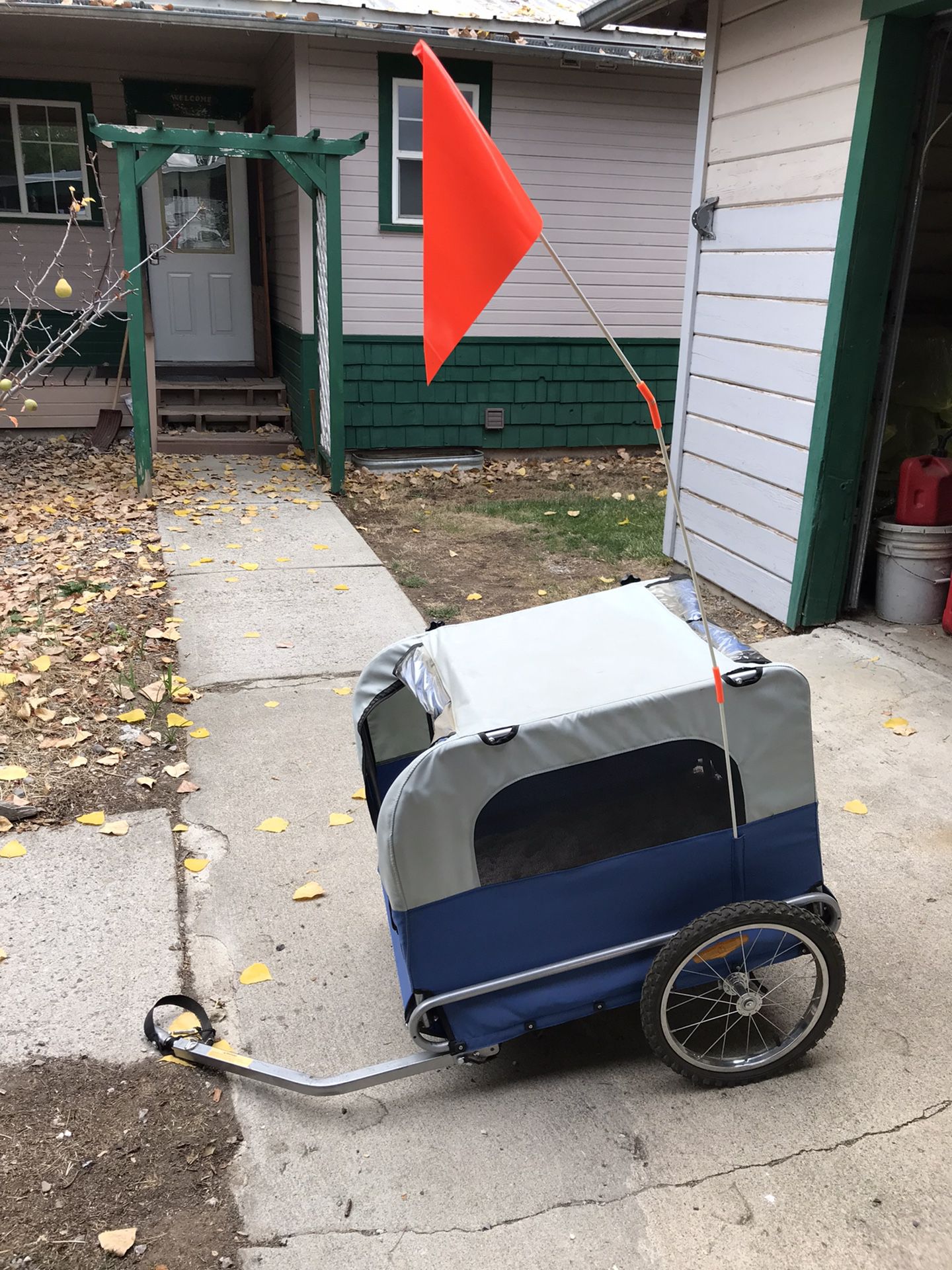 Pet Trailer for a Bicycle - never used