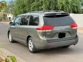 2012 Toyota Sienna
