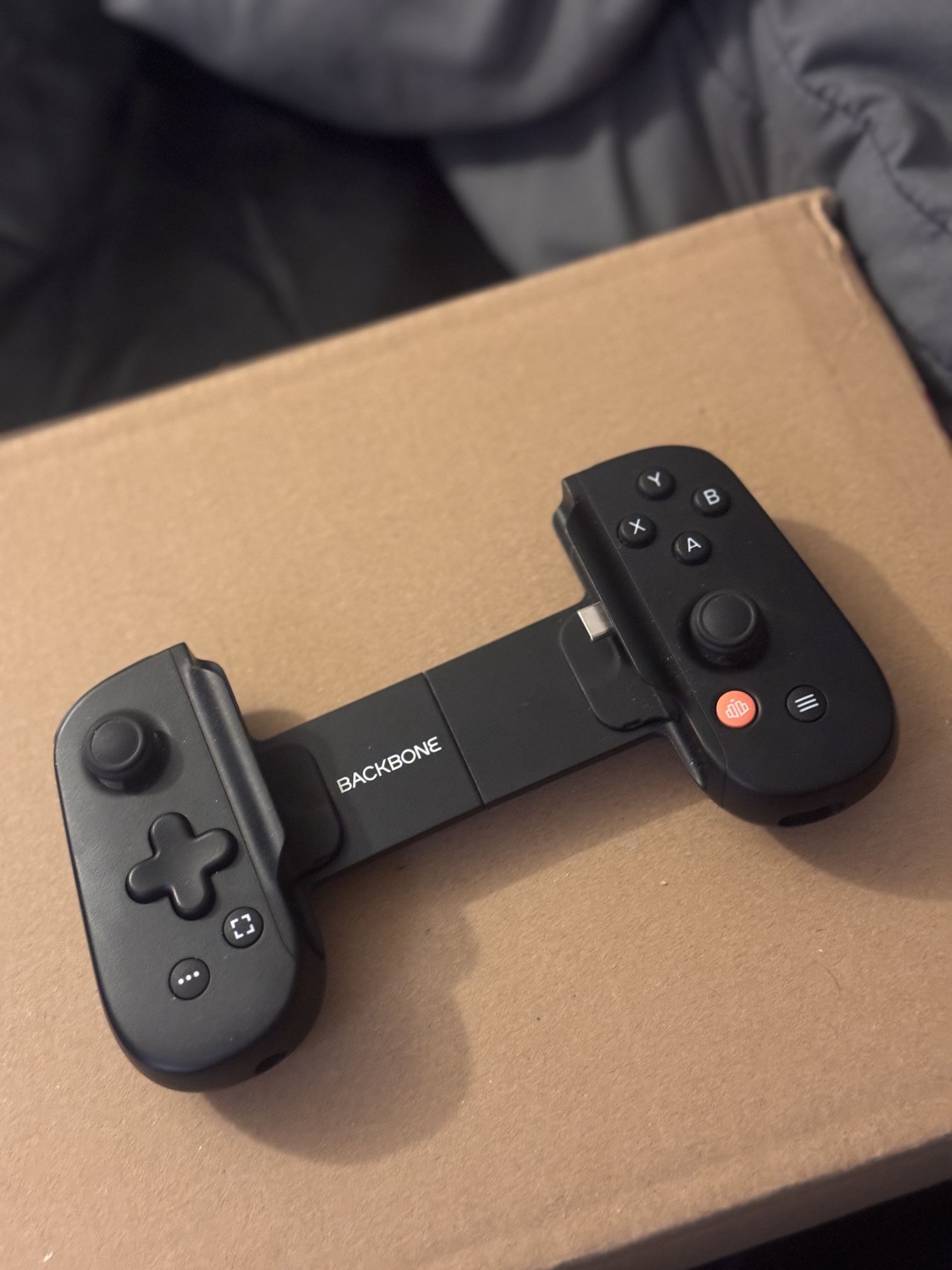 Backbone Portable Controller