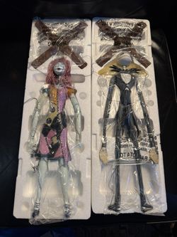 The Nightmare Before Christmas-Jack and Sally Marionettes